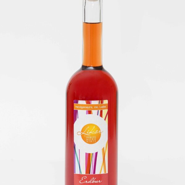 Strawberry liqueur