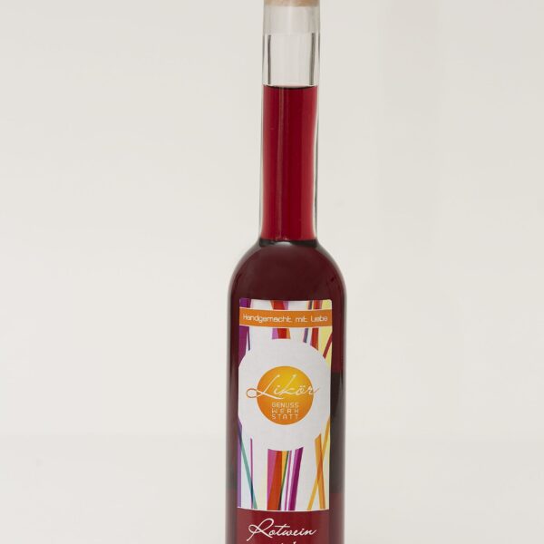 Red wine liqueur